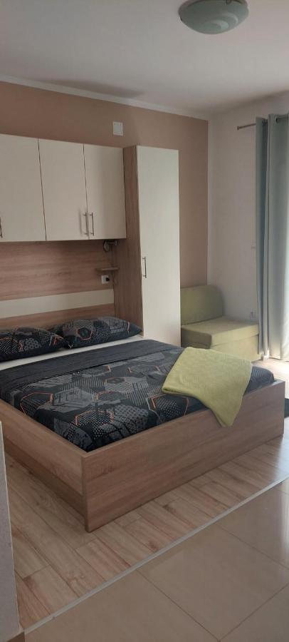 Apartments Stipe Biograd Na Moru Esterno foto
