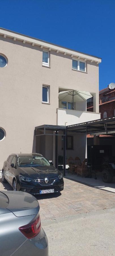 Apartments Stipe Biograd Na Moru Esterno foto